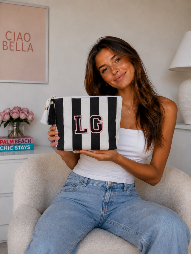 Signature Monogram Vanity Pouch - Bordado