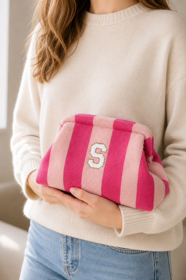 Maxi Pouch Fuscia- So Aesthetic!