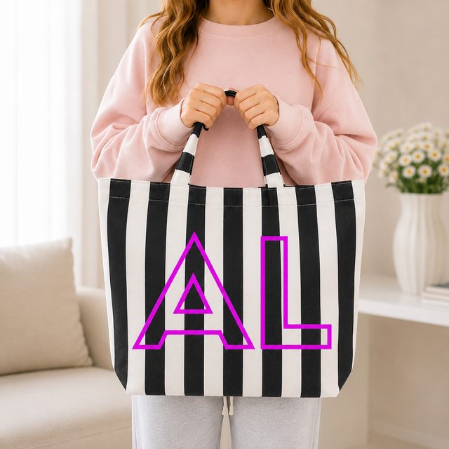 Tote Monogram B&W - So Aesthetic!