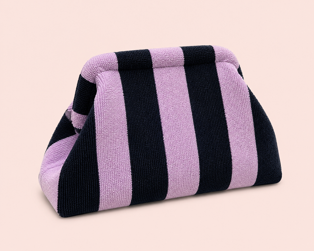 Maxi Pouch Plush Black- So Aesthetic!